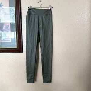 Offline by aerie Faux Leather Leggings Size Small